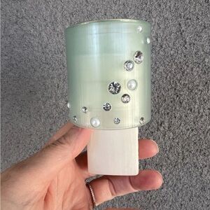Bath & Body Works light & Plug-In Fragrance Warmer seafoam w/pearls, RARE